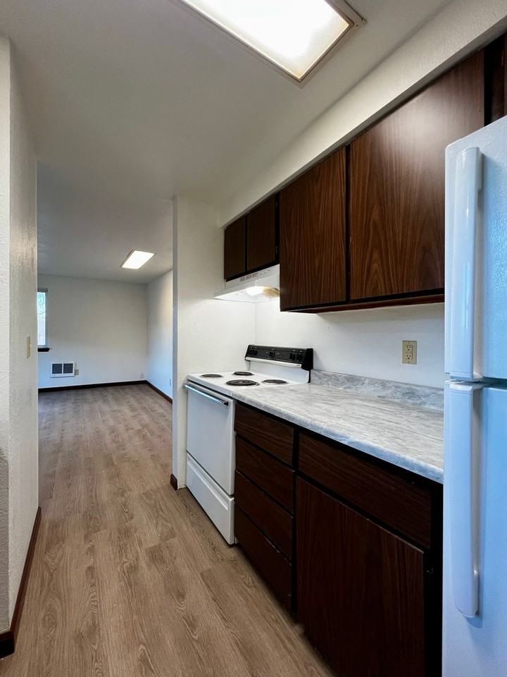 201 N 10th St #12 - Photo 7 of 16