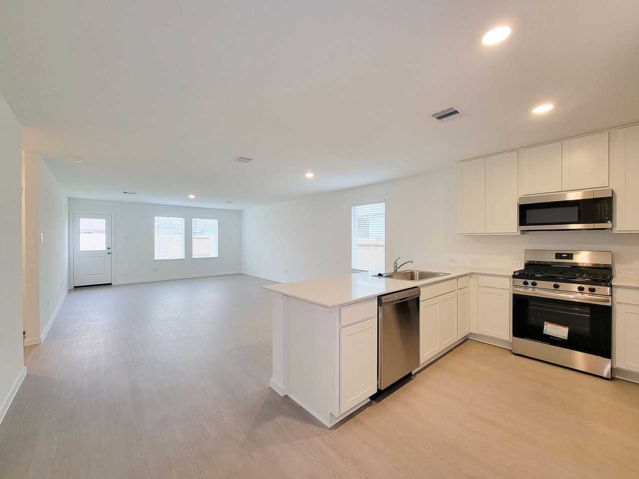 388 Tejas Trl - Photo 6 of 32