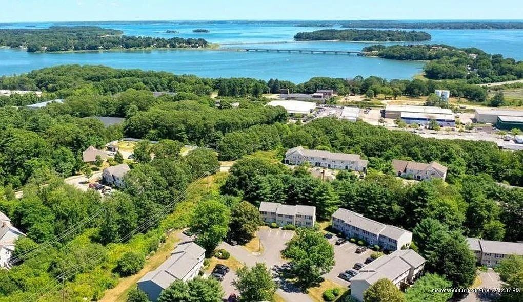 14 Wellstone Dr #14 - Photo 3 of 18