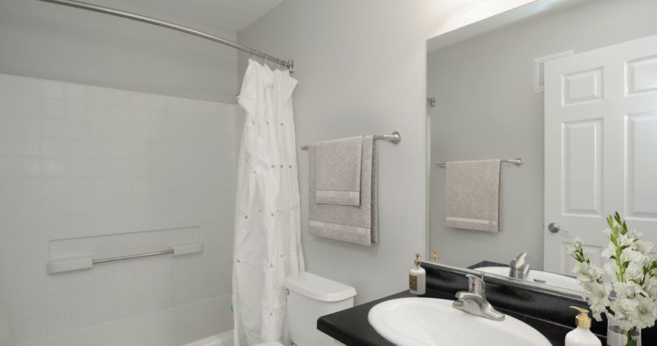 Sedona at Lone Mountain Apartments - Photo 7 of 37