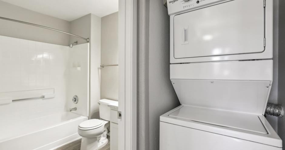 Sedona at Lone Mountain Apartments - Photo 6 of 38