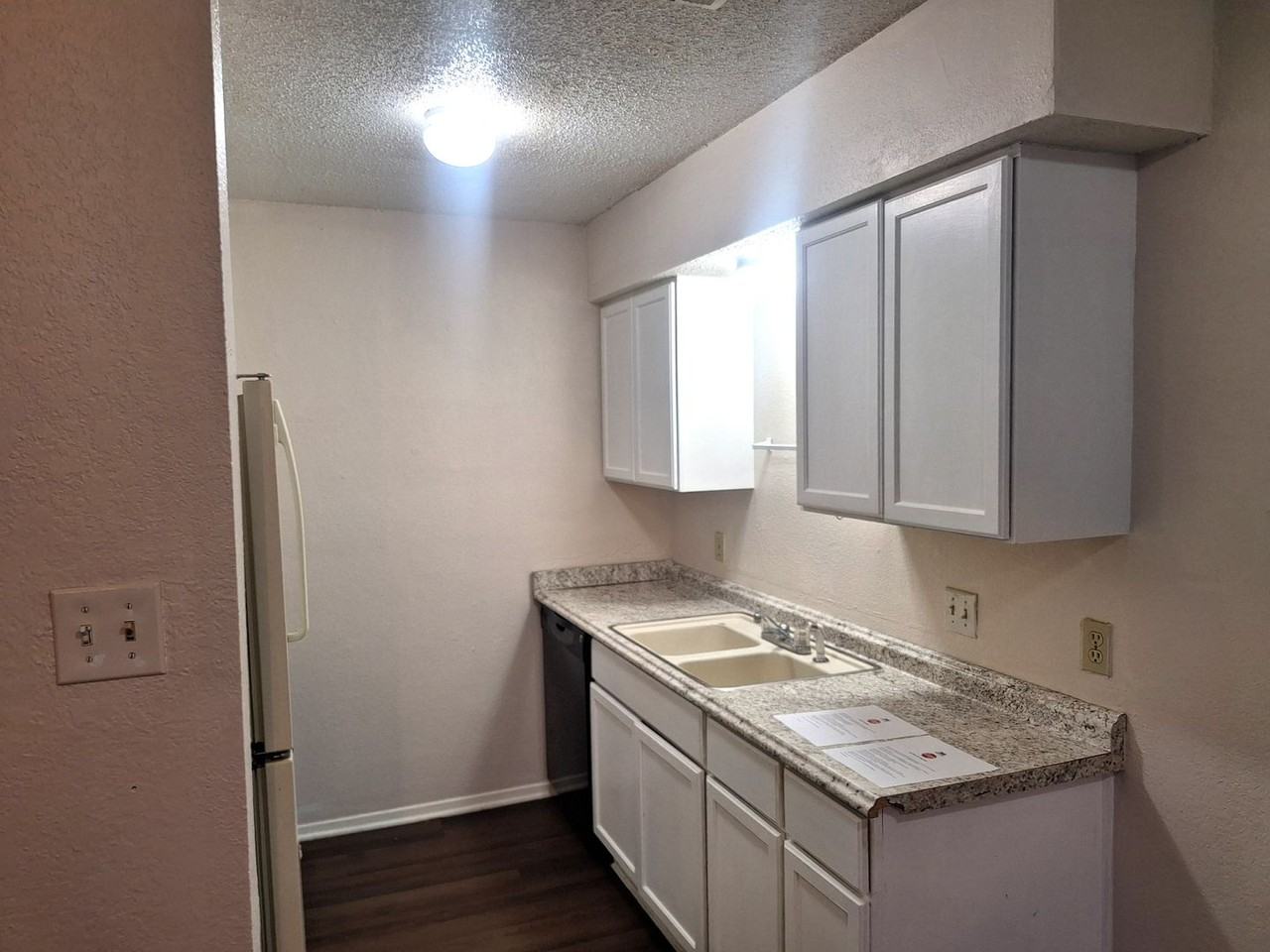 7045 Crosstimbers Ln - Photo 6 of 19