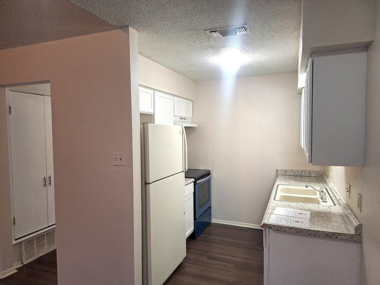 7045 Crosstimbers Ln - Photo 7 of 19