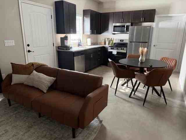 708 West st - Photo 4 of 10