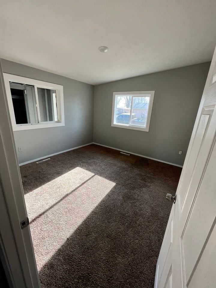 1447 - Photo 2 of 11