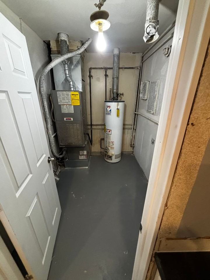 1535 - Photo 6 of 10