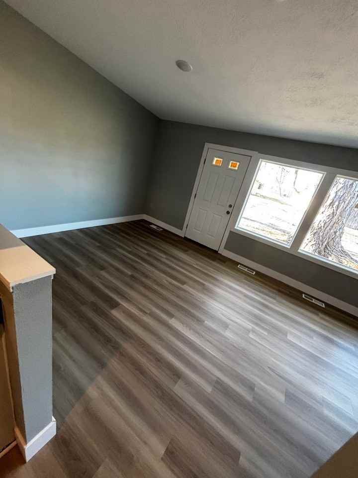 1535 - Photo 7 of 10