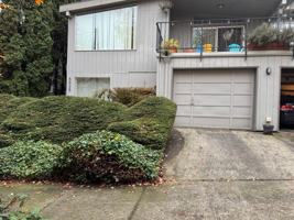 featured image of 5025 Sw View Point Ter