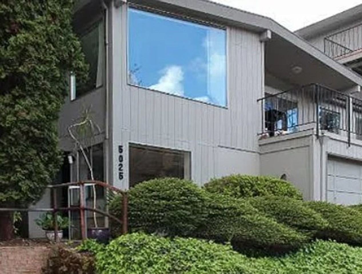 5025 Sw View Point Ter - Photo 2 of 19