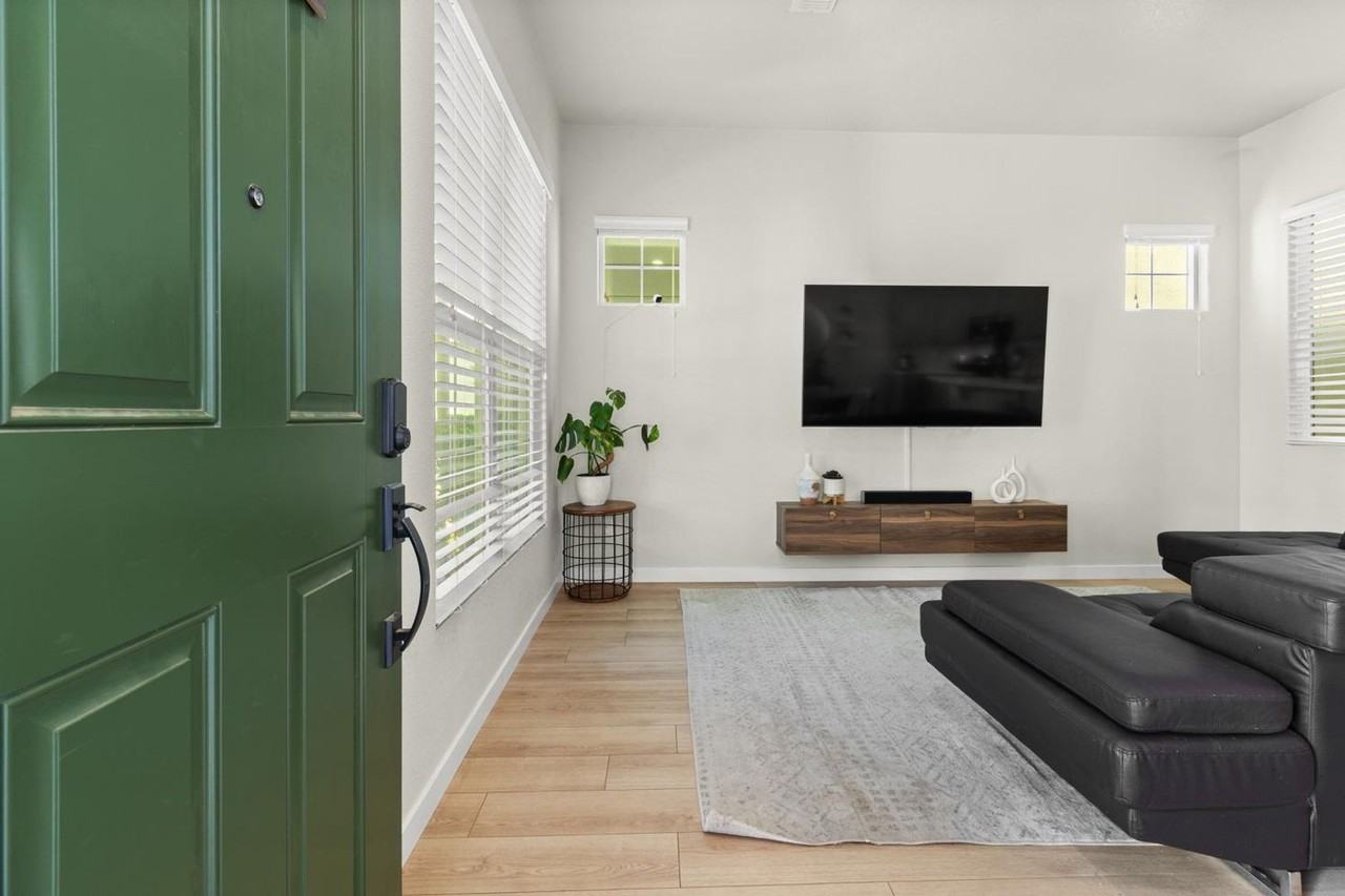 3286 Owl Ct - Photo 5 of 27