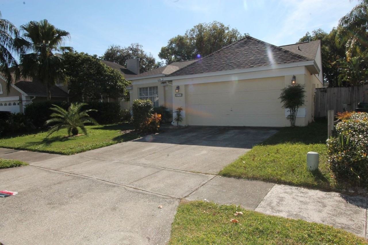 476 Wexdon Ct - Photo 2 of 22