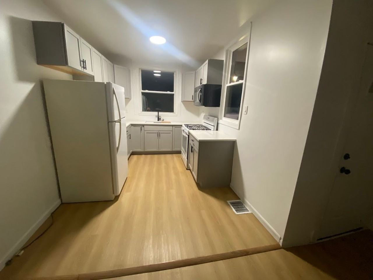 142 Comrie Ave Rear - Photo 4 of 21