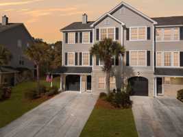 featured image of 1418 Hamlin Park Cir