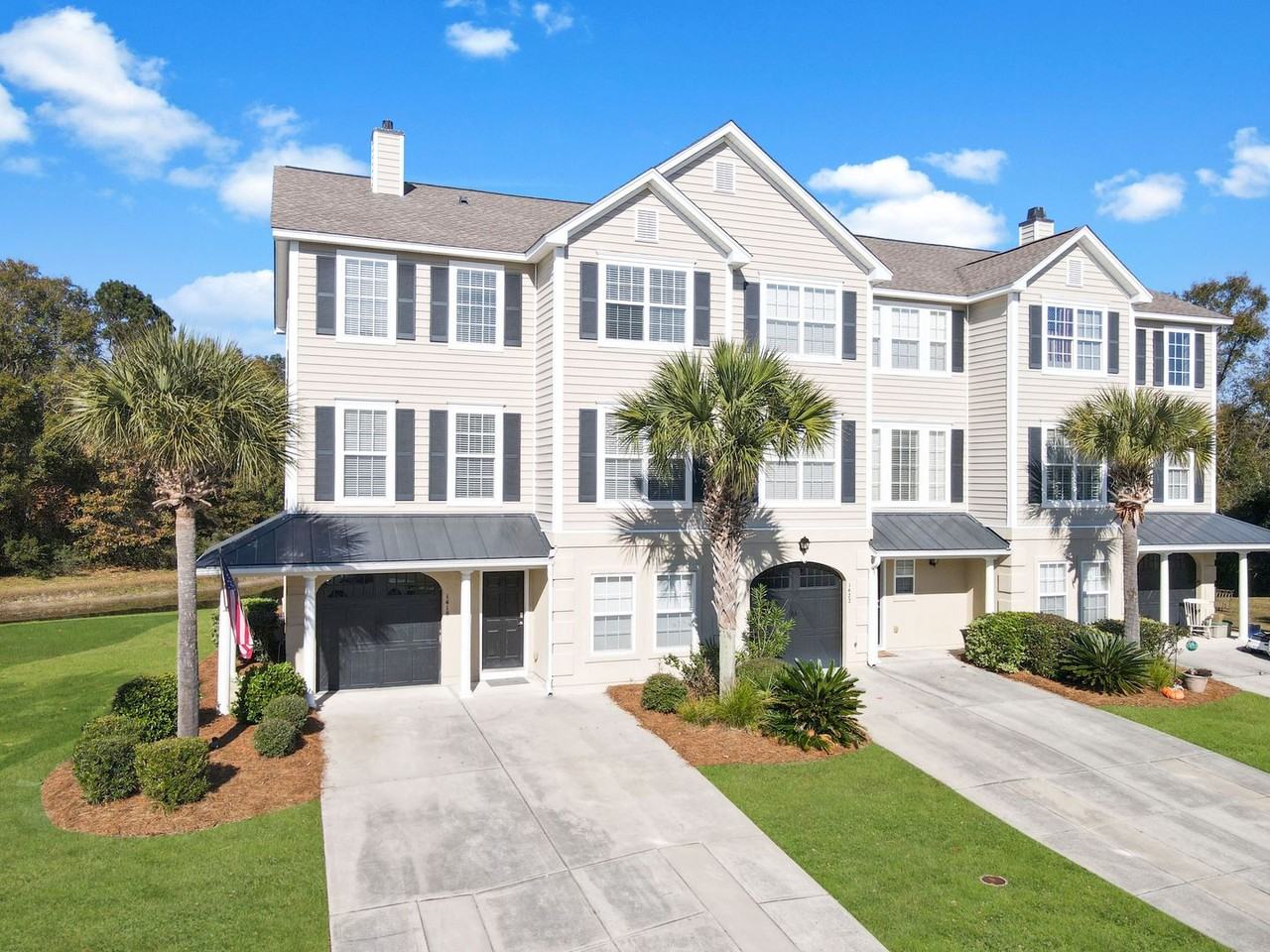 1418 Hamlin Park Cir - Photo 2 of 35