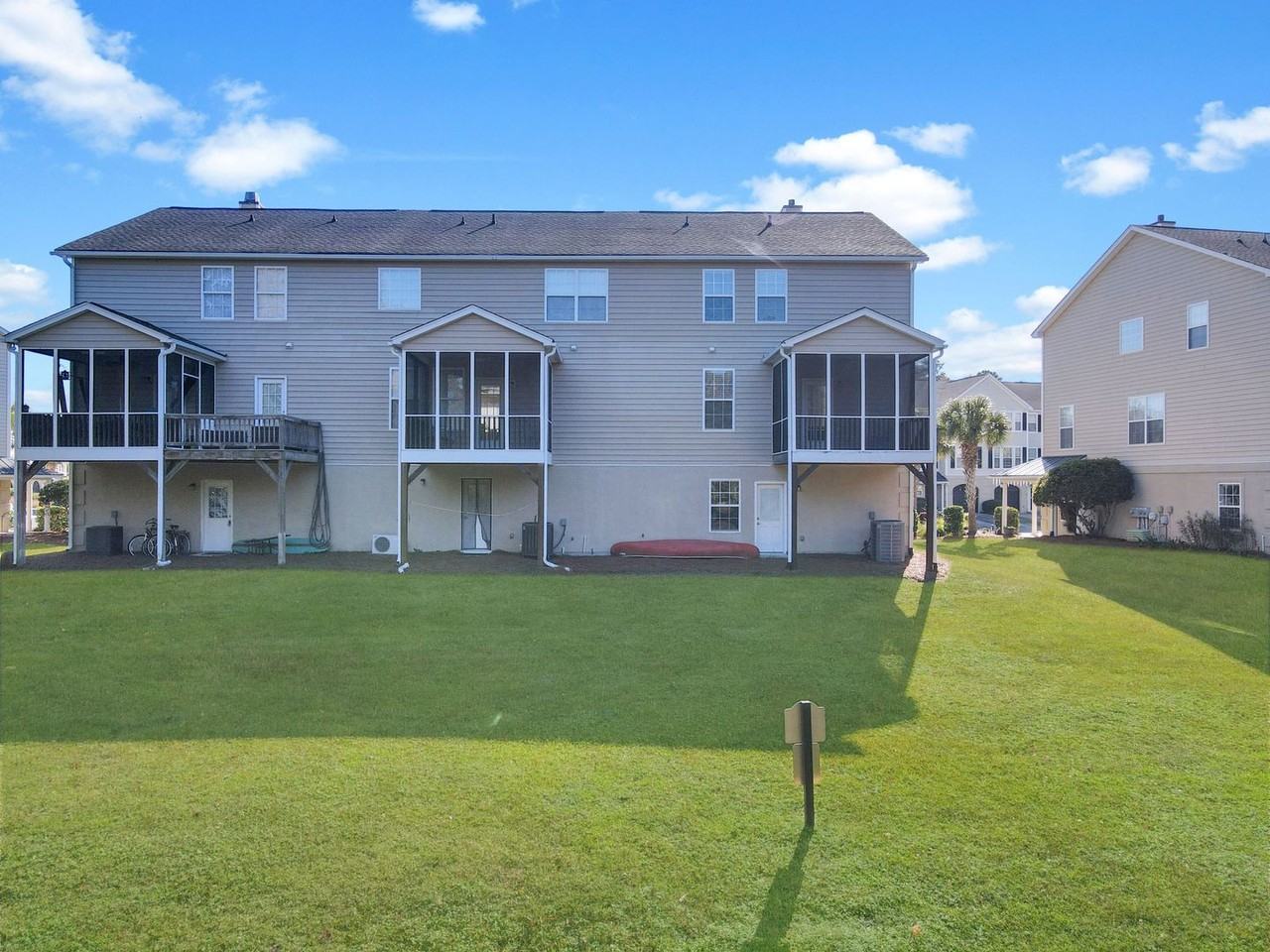 1418 Hamlin Park Cir - Photo 5 of 35