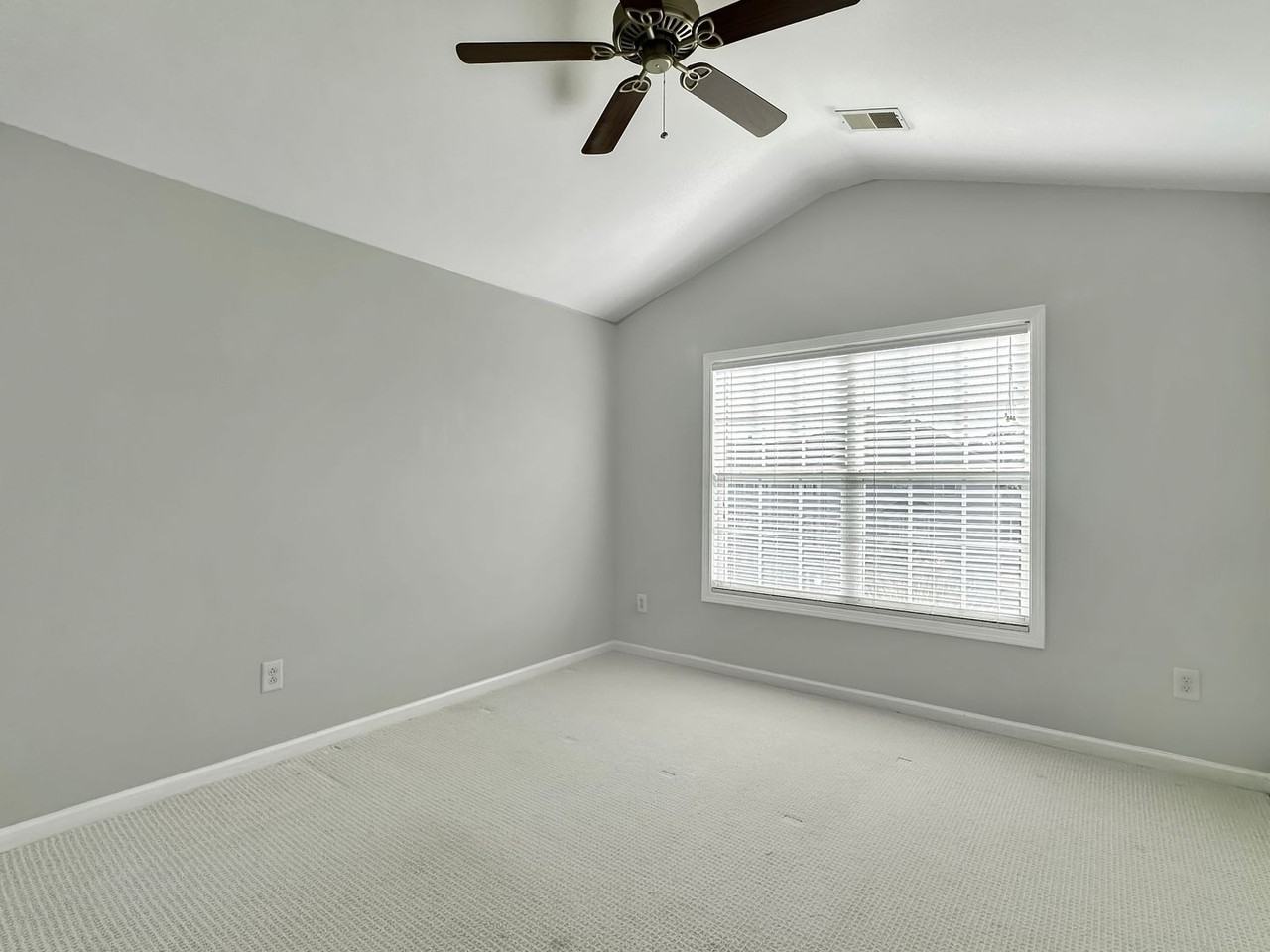 1418 Hamlin Park Cir - Photo 7 of 35