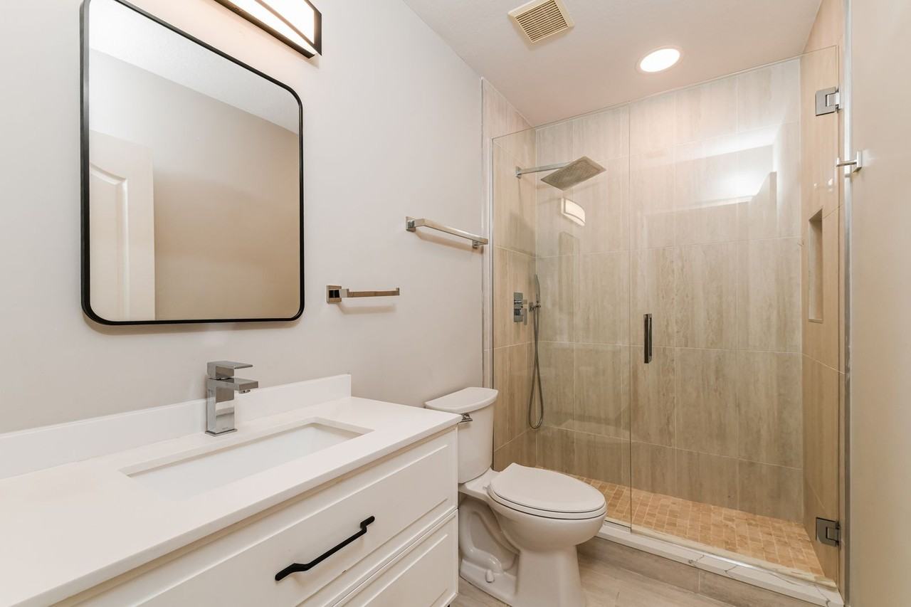 900 Diamond Cir #906 - Photo 6 of 12