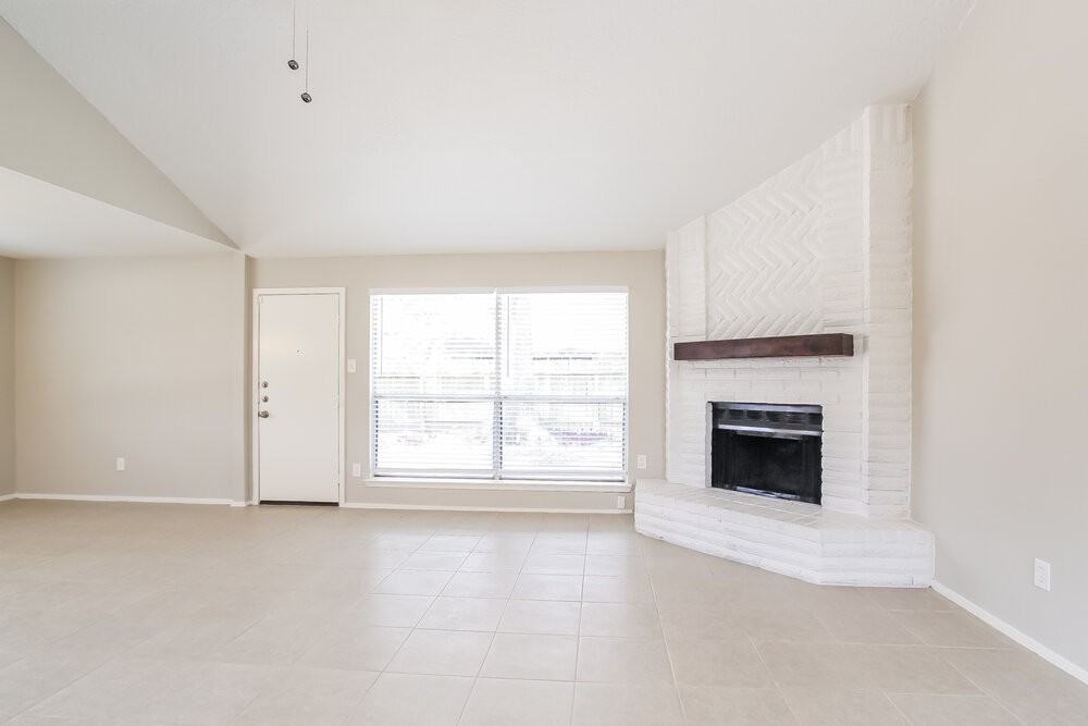 11403 Milners Point Dr - Photo 2 of 15