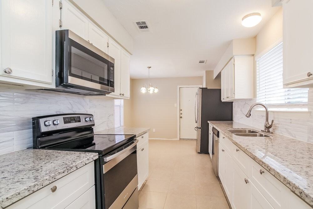 11403 Milners Point Dr - Photo 7 of 15