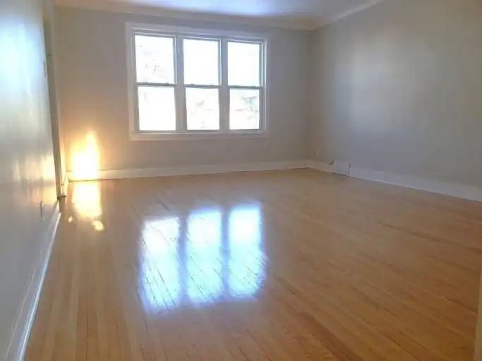 882 Bannatyne Ave #2 - Photo 2 of 6