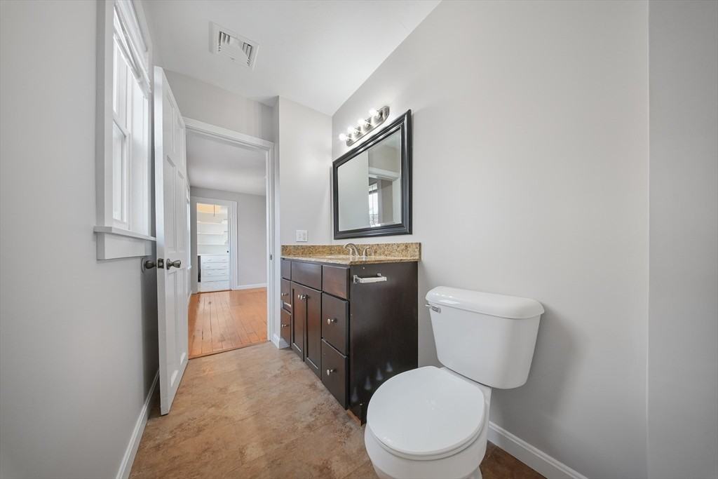 16 Bellevue Ave #4 - Photo 6 of 10