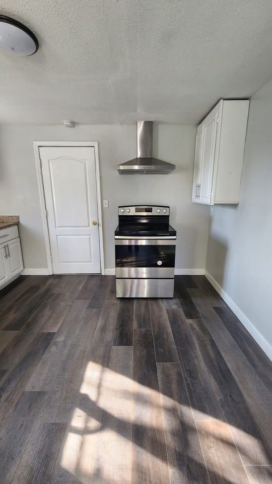 1131 N F St #1131 - Photo 7 of 11