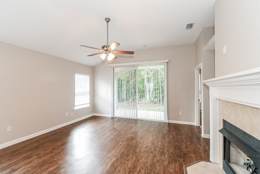 875 N Woodbridge Hollow Rd - Photo 3 of 17