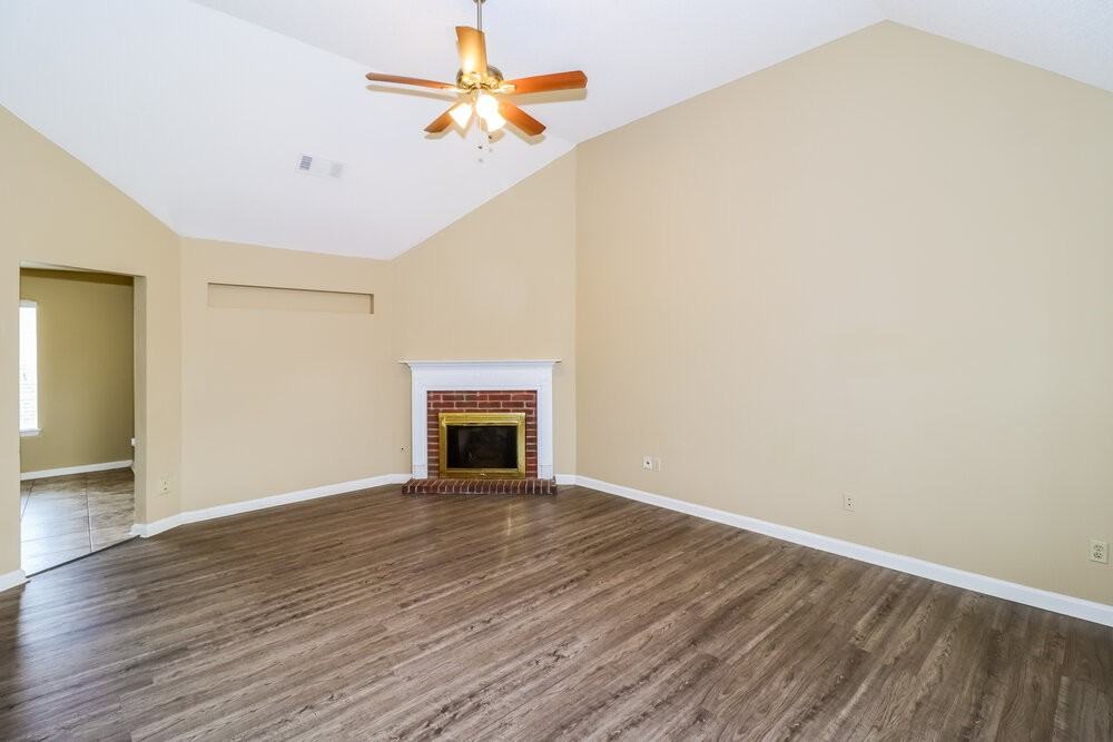 1837 Black Bear Cir W - Photo 5 of 17