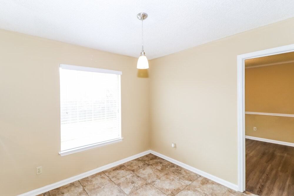 1837 Black Bear Cir W - Photo 7 of 17