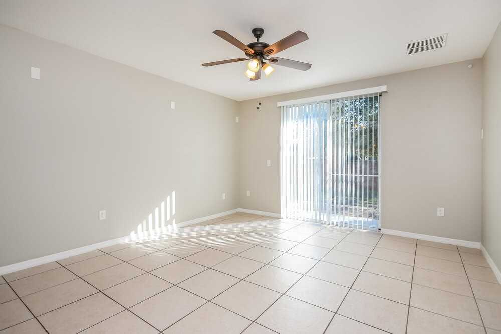 3725 Ryegrass St - Photo 4 of 16