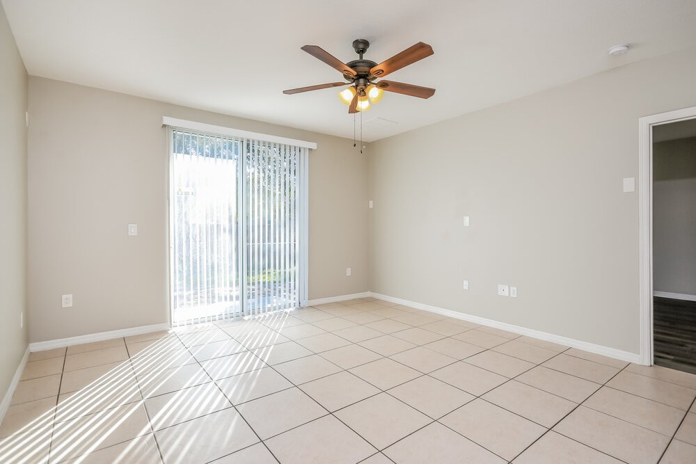 3725 Ryegrass St - Photo 5 of 16