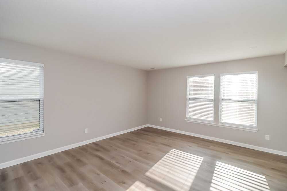 4243 Kellybrook Dr - Photo 6 of 17