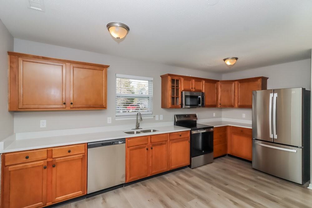 4243 Kellybrook Dr - Photo 7 of 17