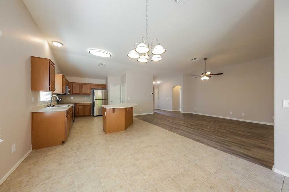 2128 E Danbury Rd - Photo 7 of 16