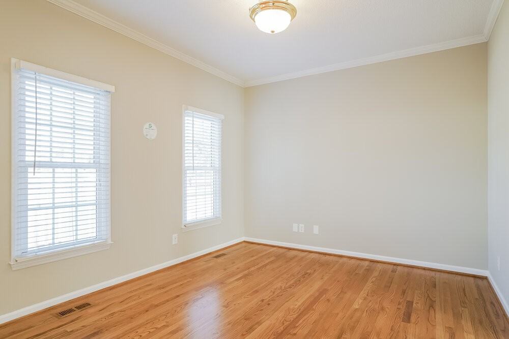 11 Redding Ct - Photo 7 of 17