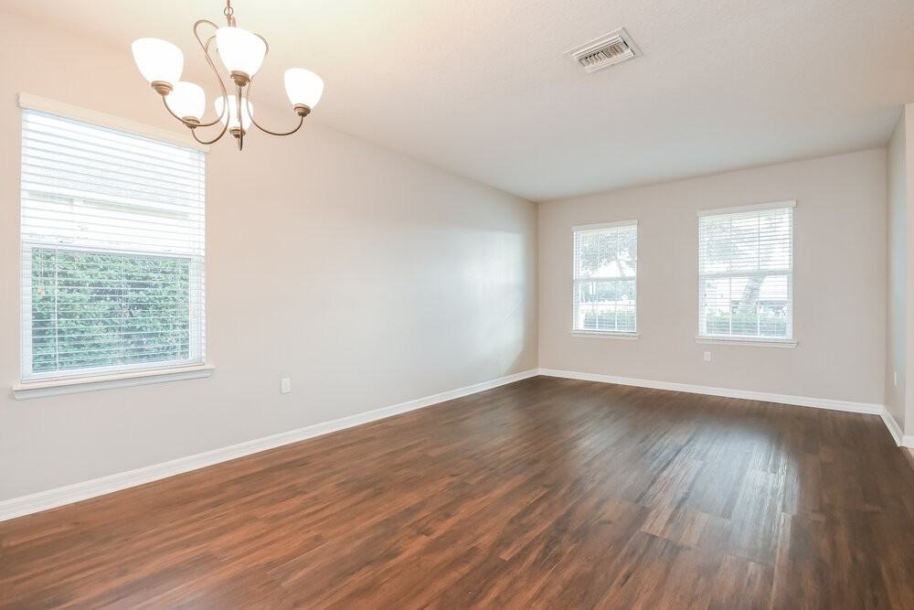 5013 Brenton Manor Ave - Photo 5 of 16