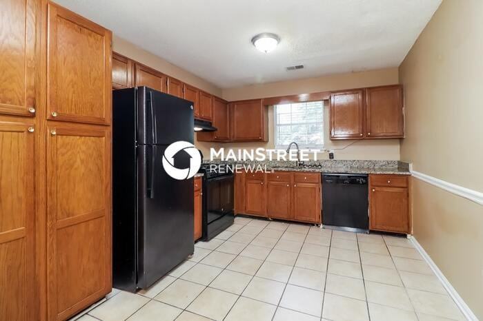 1198 Oak Knoll Ct - Photo 6 of 17