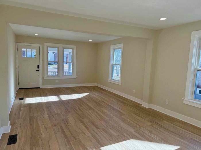 2517 Bremerton Rd - Photo 3 of 26