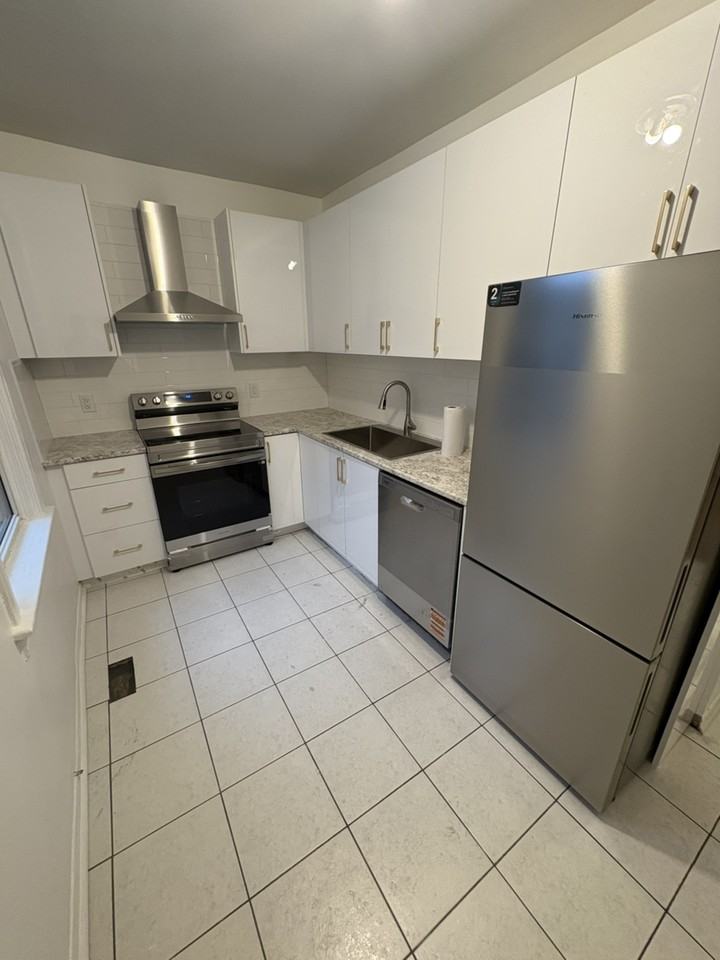 105 Sunnyside Ave - Photo 7 of 13