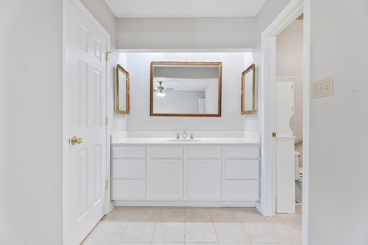 200 Brookhaven Ct #1 - Photo 6 of 18