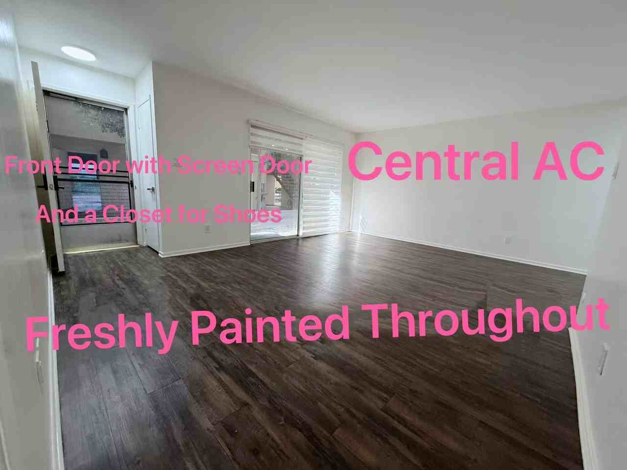 121 East Live Oak Street - Photo 2 of 10