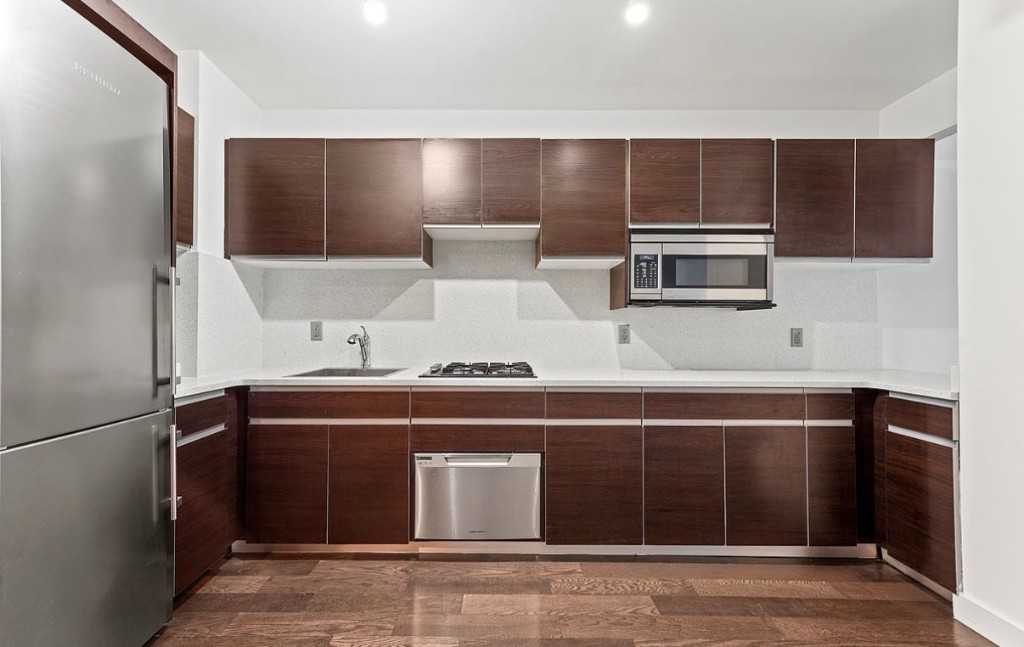 John St #3302 - Photo 5 of 14