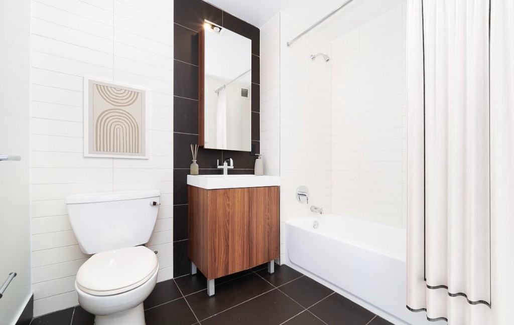 John St #3302 - Photo 7 of 14