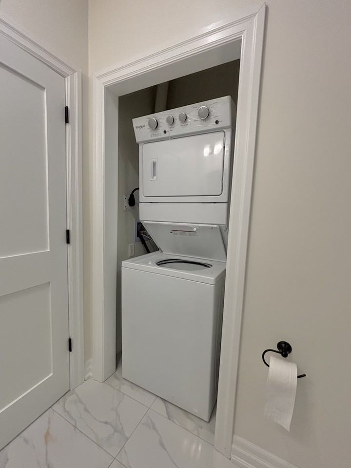 27 Queenston Street - Photo 6 of 13