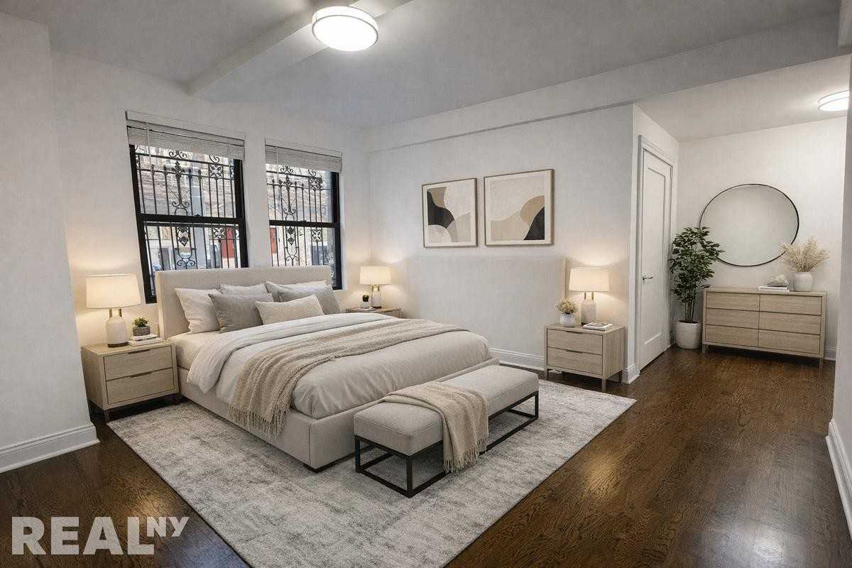 25 W 68th St #1B - Photo 2 of 11