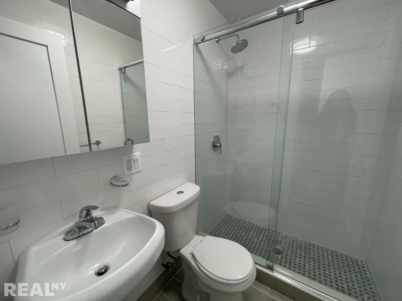 25 W 68th St #1B - Photo 7 of 11