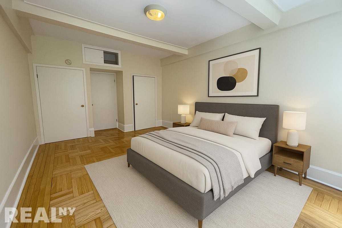 147 W 79th St #2B - Photo 3 of 6