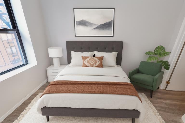 E 106th St #15 - Photo 2 of 3