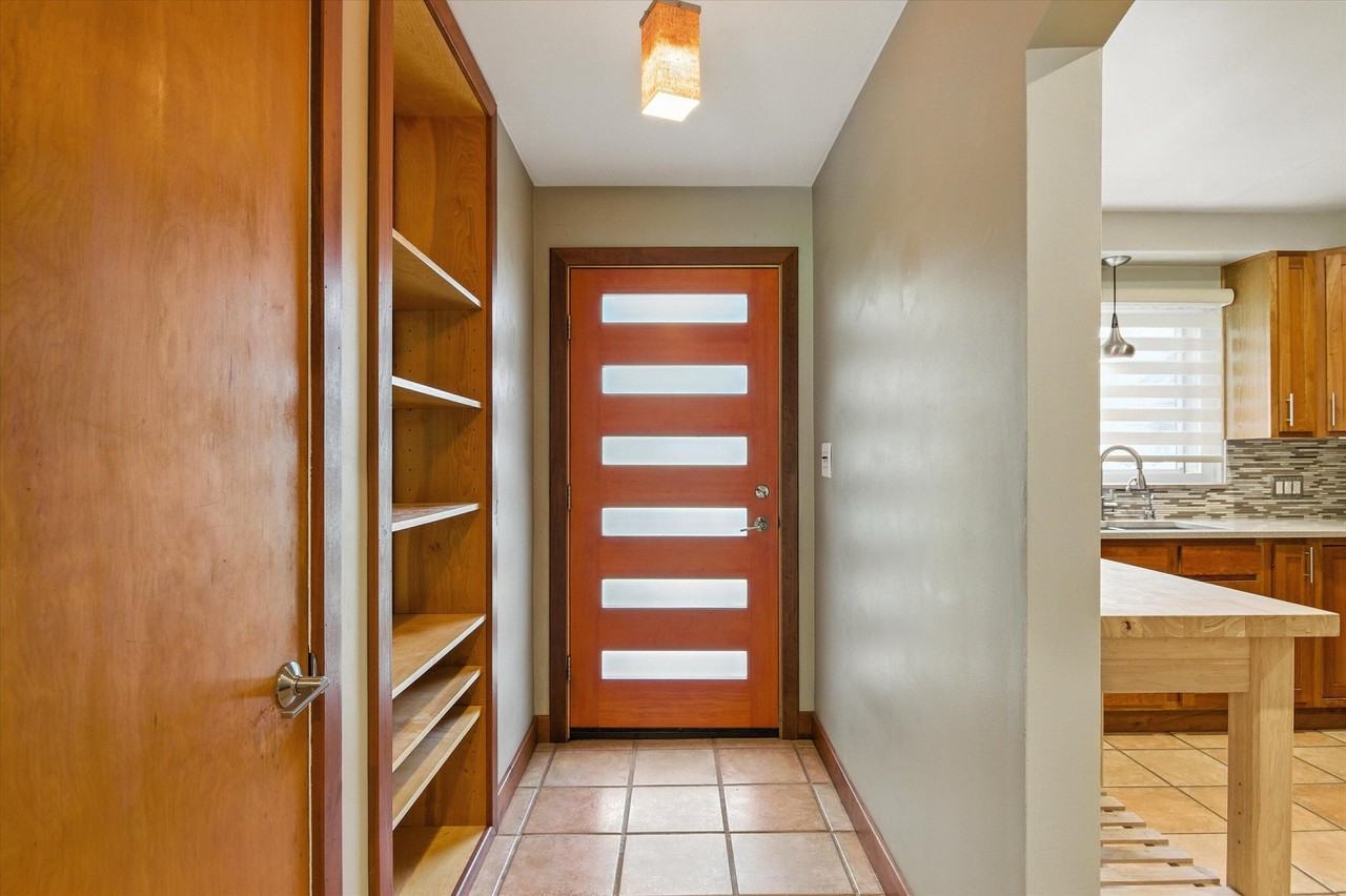 712 Collegewood St - Photo 4 of 47