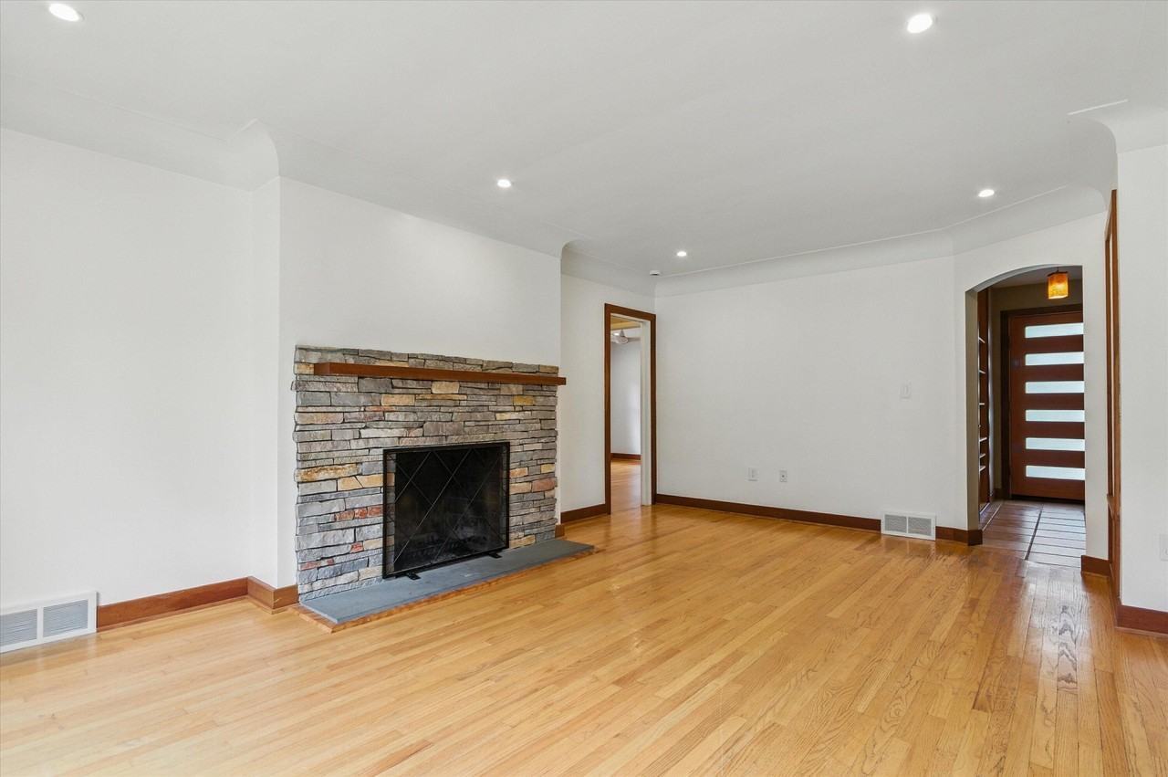 712 Collegewood St - Photo 6 of 47